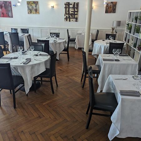 Logis Hotel Restaurant De La Poste Pontgibaud Zewnętrze zdjęcie