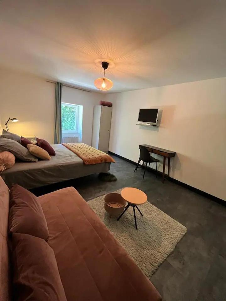 Logis Hotel Restaurant De La Poste Pontgibaud Zewnętrze zdjęcie