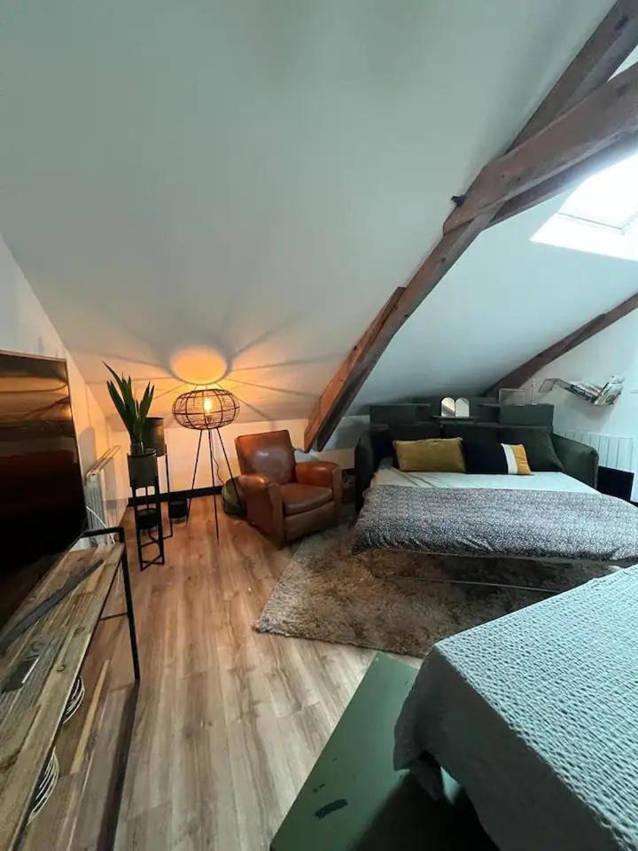 Logis Hotel Restaurant De La Poste Pontgibaud Zewnętrze zdjęcie