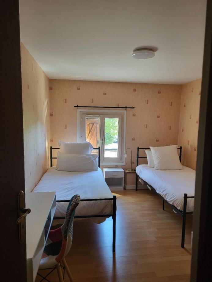 Logis Hotel Restaurant De La Poste Pontgibaud Zewnętrze zdjęcie