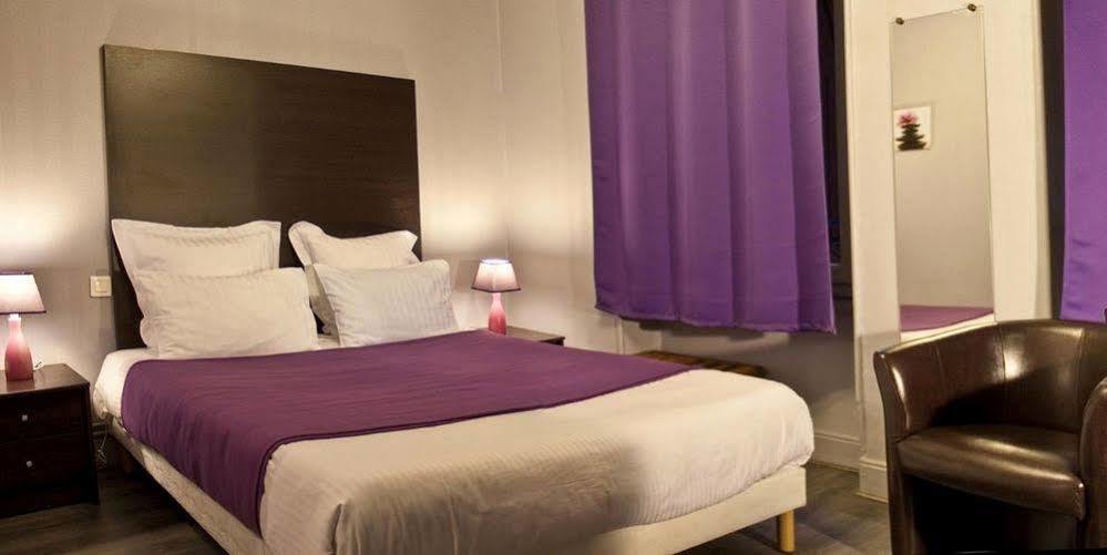 Logis Hotel Restaurant De La Poste Pontgibaud Zewnętrze zdjęcie