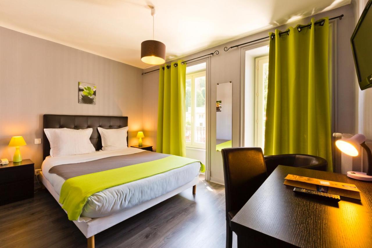 Logis Hotel Restaurant De La Poste Pontgibaud Zewnętrze zdjęcie