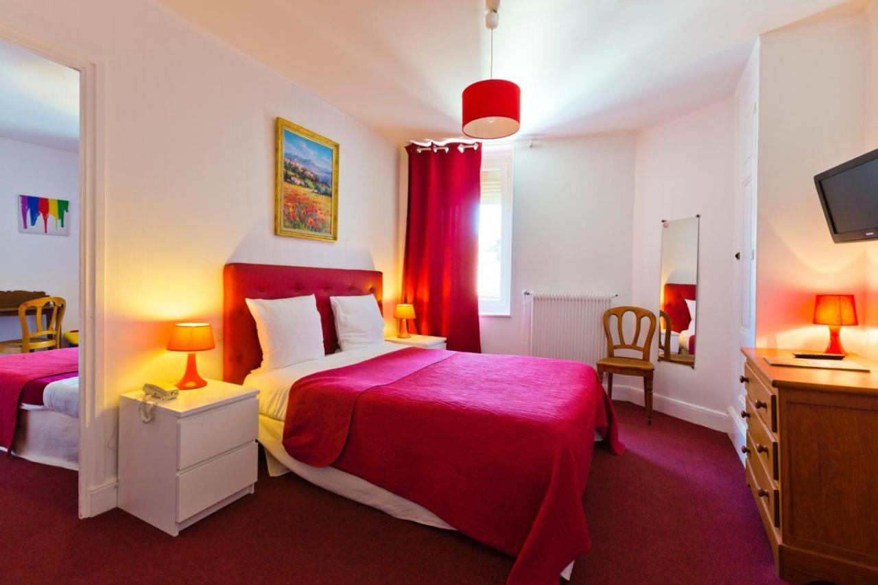Logis Hotel Restaurant De La Poste Pontgibaud Zewnętrze zdjęcie